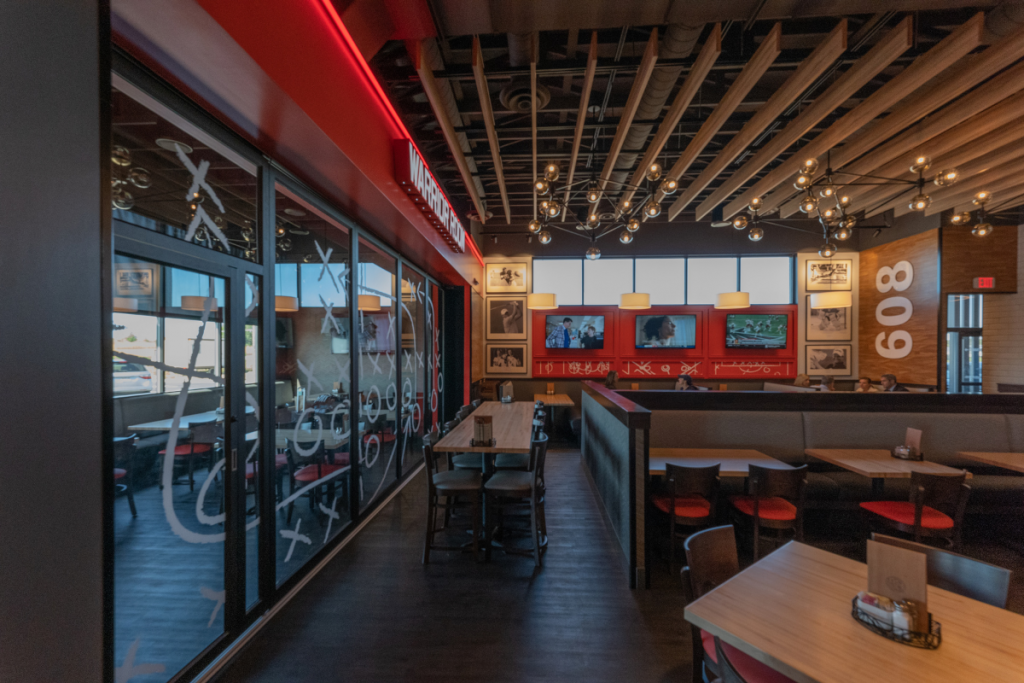 Boston's Pizza Restaurant and Sports Bar Franchise interior